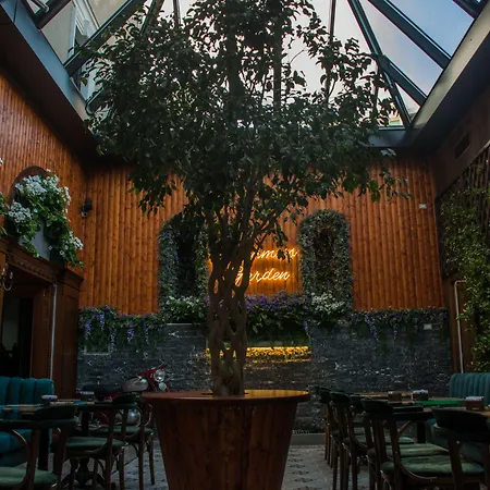 Epidamn Boutique & 4*