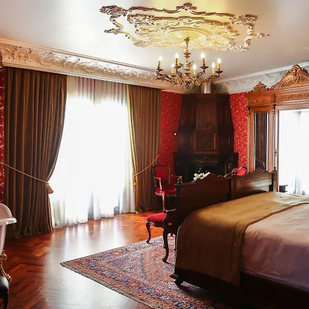 Epidamn Boutique & 4*