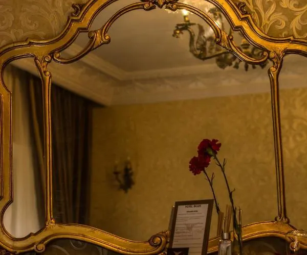 Epidamn Boutique & 4*