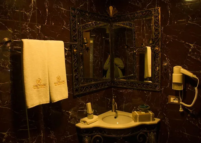 酒店 Epidamn Boutique &